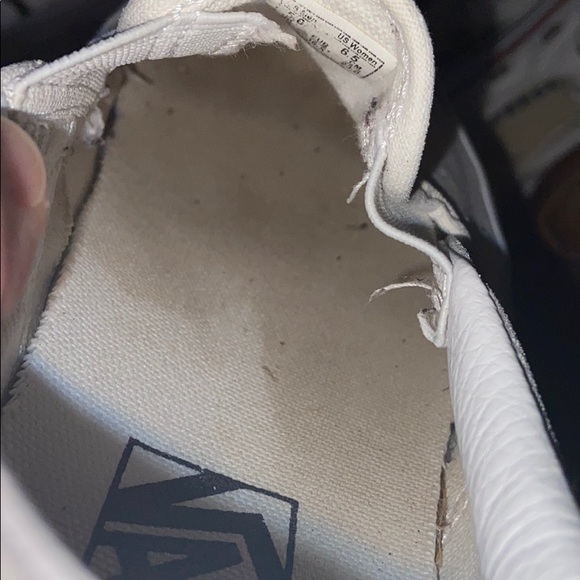 Vans - Picture 9 of 9